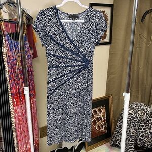 Elegant Swirl Pattern Midi Dress